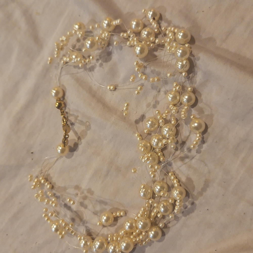 Floating Pearl Necklace